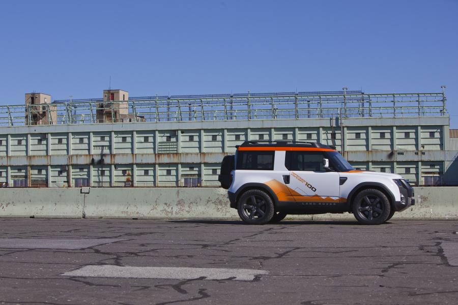  Land Rover DC100 Expedition Concept 2012 года  (фото 2 из 13)